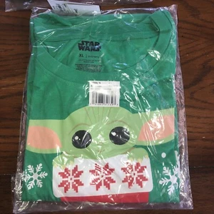 Disney Christmas Star Wars Baby Yoda Shirt Women’s Xl Merry Force Be With You - Picture 1 of 5