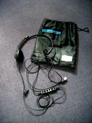 wie NEU  Original  Headset     Sennheiser    mit Mikrofon + Magnethalter  in OVP - Bild 1 von 4