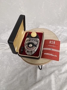 Vintage Norwood Director Light & Exposure Meter With Accessories - Picture 1 of 7
