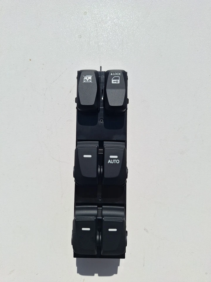 Новый ПЕРЕКЛЮЧАТЕЛЬ УПРАВЛЕНИЯ ОКНОМ HYUNDAI IX35 MK2 ПЕРЕДНИЙ ПРАВЫЙ СО СТОРОНЫ ВОДИТЕЛЯ 2010-2015 - Изображение 1 из 4