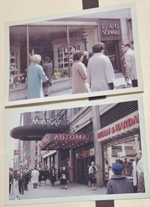 Foto d'epoca originali vintage FAO Schwarz Macy's Store Fronts - Foto 1 di 5