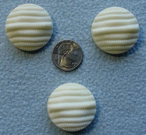 3 Matching Vintage MILK WHITE CARVED PLASTIC BUTTONS Chunky Style Self Shank EUC - Picture 1 of 7