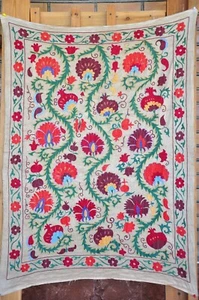Suzani Table Runner, Uzbek Flower Design Embroidery, Handmade, Silk/Cotton, Red - Picture 1 of 10
