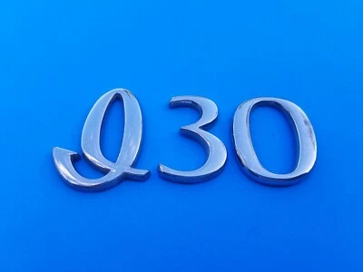 95 96 97 98 99 INFINITI I30 TAPA TRASERA EMBLEMA LOGOTIPO INSIGNIA SÍMBOLO USADO OEM (1999) Foto 1 de 3