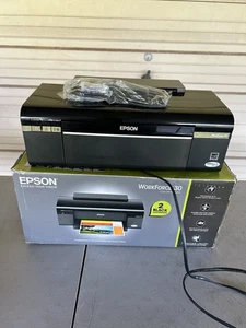 Impresora de inyección de tinta color Epson Workforce 30 B421B con cable de alimentación funcionando - Imagen 1 de 10