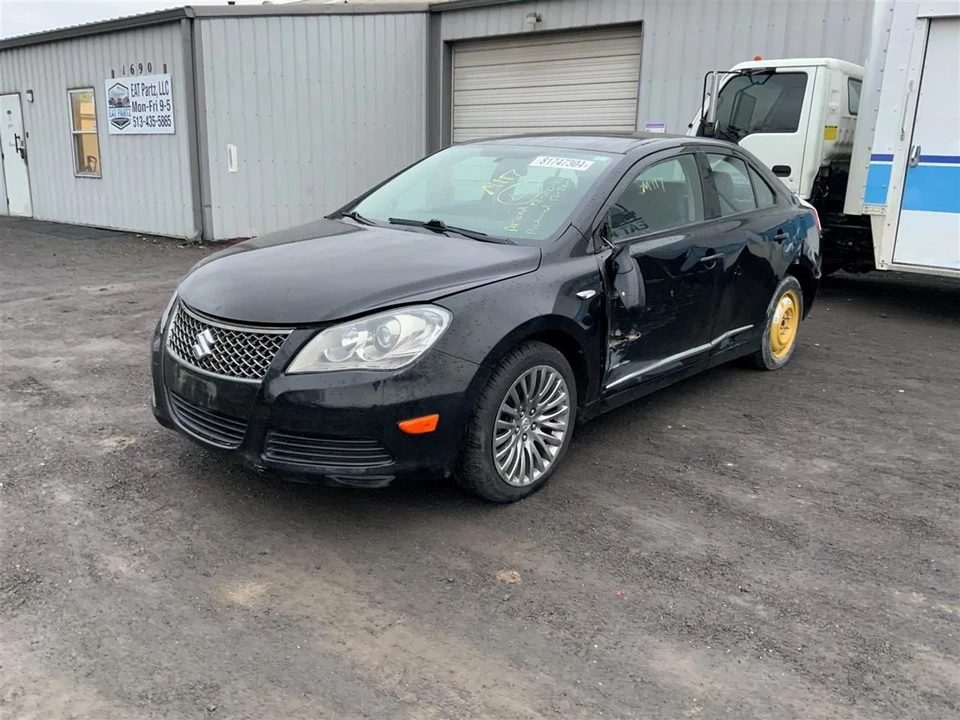 2010-2013 Suzuki Kizashi Hood PC-ZMV Black OEM Foto 1 de 4