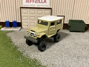 1968 Toyota FJ40 Lifted 4x4 Truck 1/64 Diecast Custom Off Road 4WD Matchbox - Picture 1 of 14