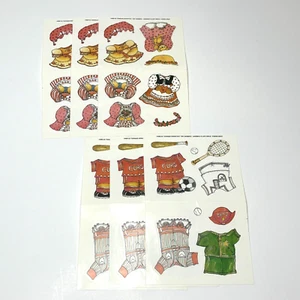 Aktuelle Lucy Rigg & Company Aufkleber Teddybär Outfit Papierpuppe 6 Blatt - Bild 1 von 6