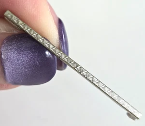 Antiguo Pin de Barra de Rodio Tono Plata Fino Texturizado Art Deco Cierre de Seguridad de 1.5" - Imagen 1 de 5