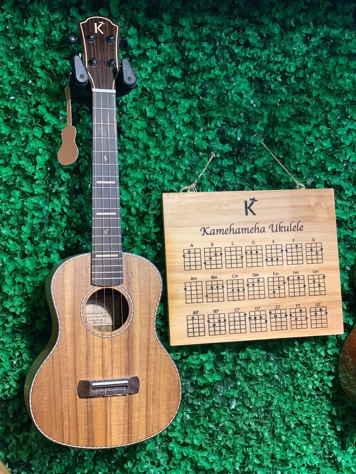 Ukulele Kamehameha KT-18 Tenor Acácia Vem com estojo/alça/sintonizador - Imagem 1 de 3