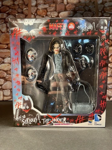 Mafex No.015 Batman The Dark Knight The Joker Bank Robber Ver. Authentic Figure Cover