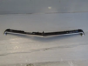 Guarnizione griglia superiore radiatore Mercedes E Coupè C207 originale A2078800082 503-BR15-26 - Foto 1 di 10