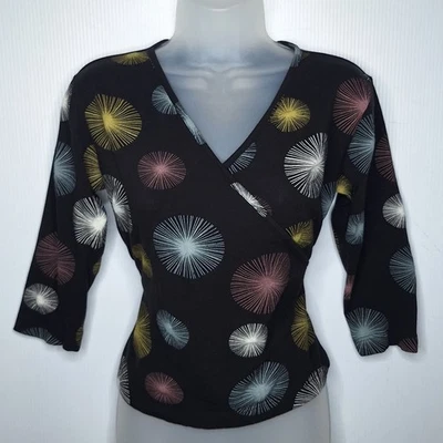 Top Effie's Heart Imitación Envolvente Grande Lazo Estampado Fiesta Fuegos Artificiales Retro Años 50 Foto 1 de 4