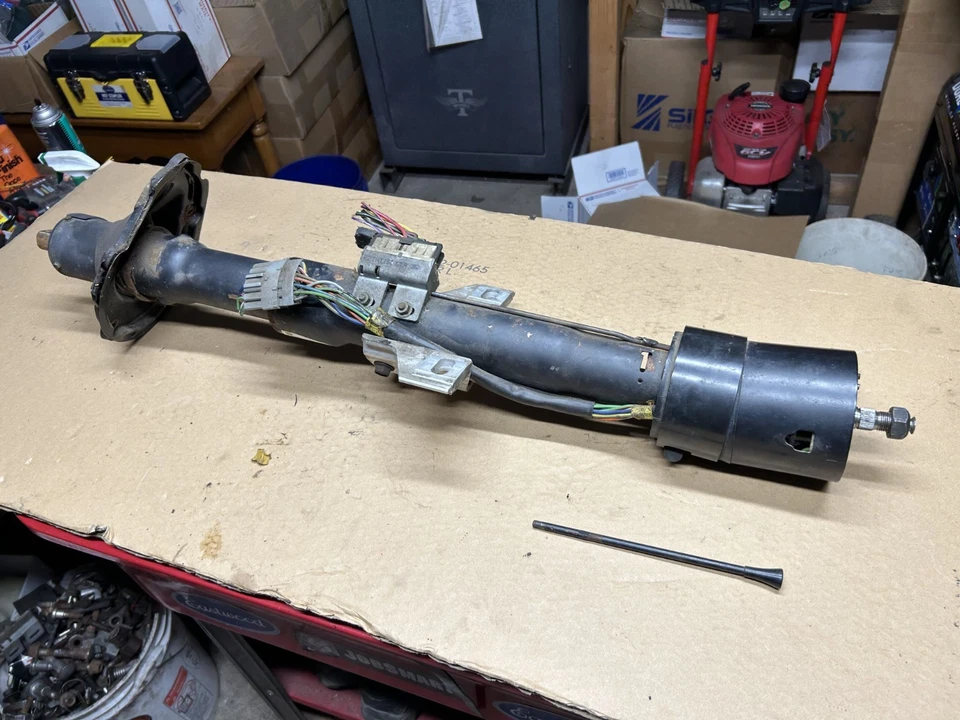 FIX 80-91 FORD F-150 - COLUMNA DE DIRECCIÓN - INCLINACIÓN + MANUAL 4 ~ 5 velocidades sin llave zf5 Foto 1 de 4