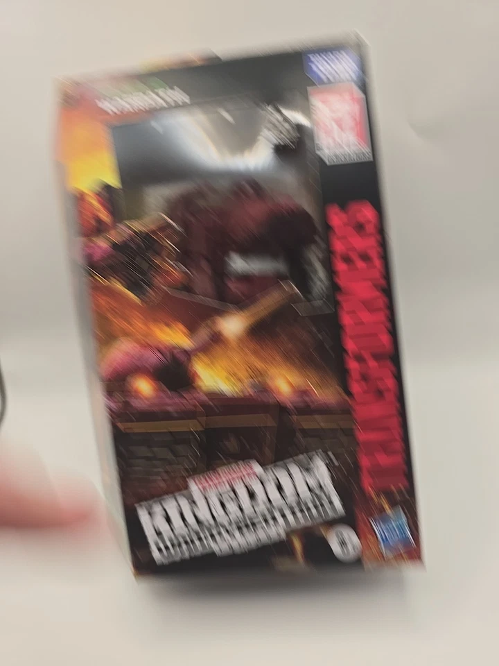 Figura de acción Transformers War for Cybertron Kingdom Deluxe Warpath Foto 1 de 4