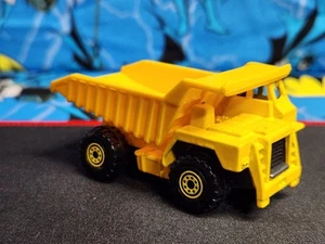 Hot Wheels CAT Dump Truck Yellow Malaysia 1979 - Picture 1 of 5