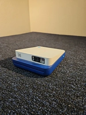 FOR PARTS OR REPAIR KODAK Smile Classic Instant Print Blue Digital Camera AS IS - Image 1 of 4