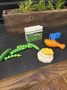 Fisher Price De Colección Comida #2132 Pollo Cena Guisantes Bandeja Mantequilla de Patata 100% 1987 #2 - Imagen 1 de 8