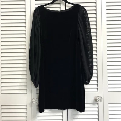 白宫黑市打褶雪纺袖天鹅绒迷你礼服派对尺寸 2 — 第 1/4 张图片