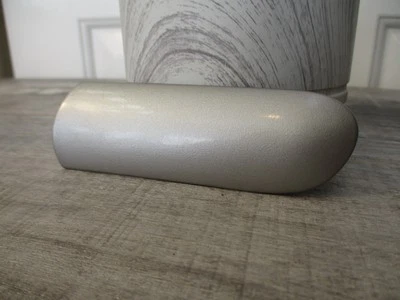 Lincoln LS 2000-2006 lado del pasajero guardabarros derecho insignia OEM plateado bonito Foto 1 de 4