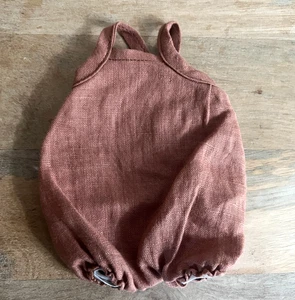 Hazel Village Terra Cotta Mauve Leinen Strampler Limited Edition Puppe Spielanzug selten - Bild 1 von 3