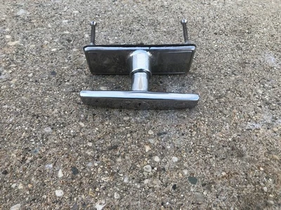 International Scout Liftgate Handle Scout II T Handle Lift Gate Handle Foto 1 de 4