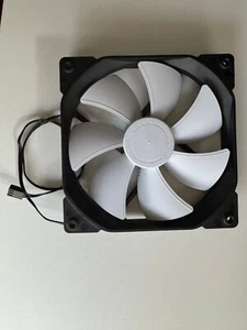Fractal Design Silent Series R3 120mm Case Fan – Quiet Cooling, 3-Pin Connector - Picture 1 of 1