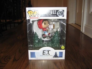 Funko Pop! Moment ET Elliot und ET 1259 Glows in the Dark The Extra Terrestrial - Bild 1 von 4