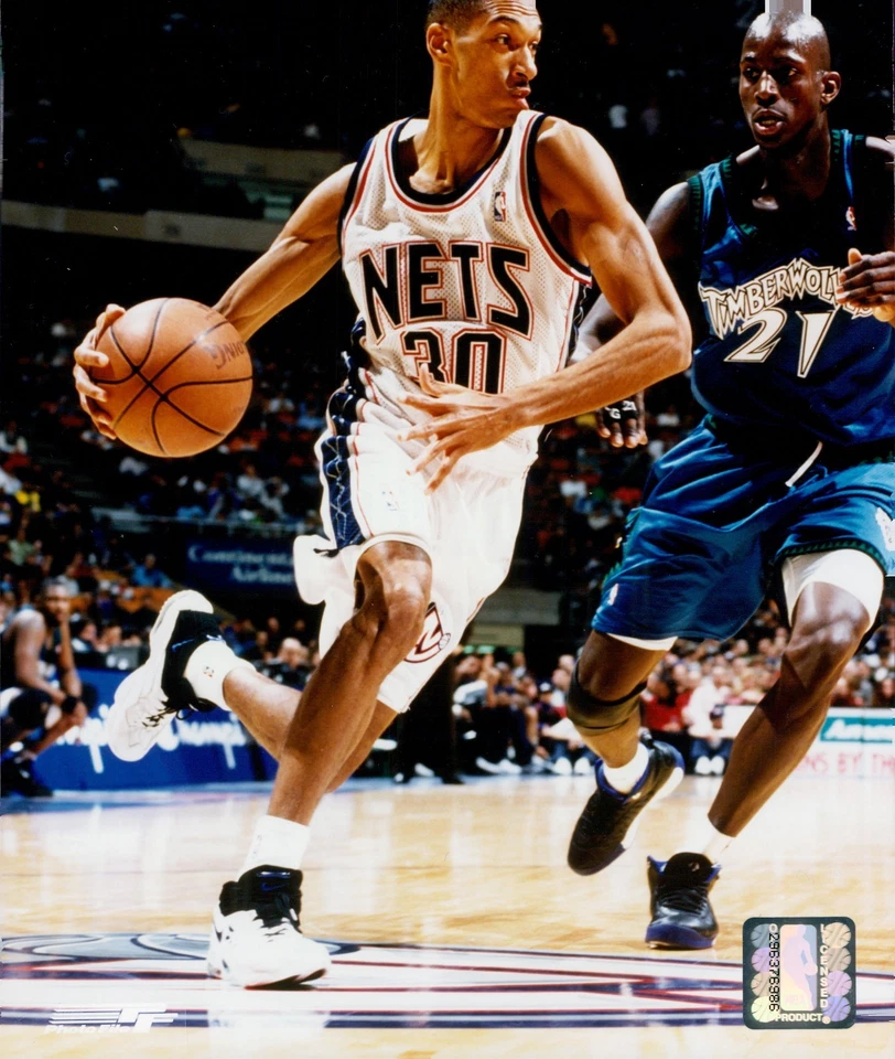 Kerry Kittles New Jersey Nets Unsigned Glossy 8x10 Photo NBA  - Image 1 of 1