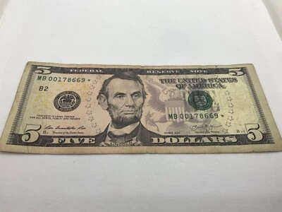 US 2013 $5 Dollar Bill Star Note Federal Reserve Star Low Run - Image 1 of 4