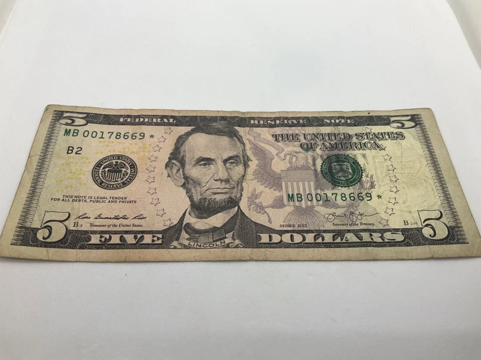 US 2013 $5 Dollar Bill Star Note Federal Reserve Star Low Run - Image 1 of 4