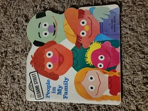 Vintage Sesame Street People In My Family 1976 A Golden Shape Book Fifth Print - Bild 1 von 7
