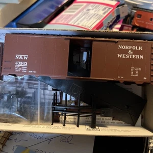 C & BT SHOPS HO Scale 40' AAR Box Car Norfolk & Western 1944 Schema - Bild 1 von 4