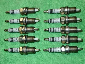 10x Bosch PLATINUM PLUS Zündkerze FR8HP Zündkerzen 8x, kaum benutzt, neuwertig - Bild 1 von 17