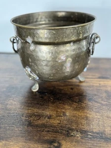 Hammered Brass Plant Pot With Handles Vintage Jardiniere Verdigris Aged - Picture 1 of 6