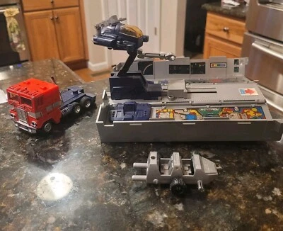 Transformers G1 Optimus Prime Vintage 1985 Takara Trailer INCOMPLETE DAMAGED - Image 1 of 4