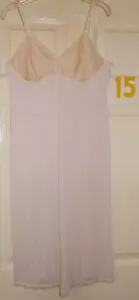 Womens Full Slip TWO TONE TAN/BEIGE Antron III Nylon MEDIUM Bust 34 JC Penny - Picture 1 of 5