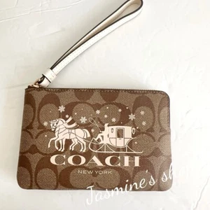 NWT coach Corner Zip Wristlet In Signature Canvas CN755 - Picture 1 of 5