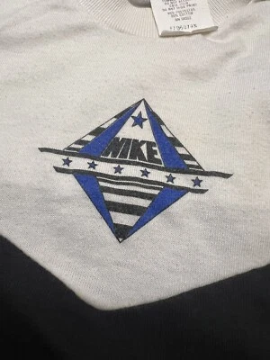 80s VINTAGE NIKE Gray TAG T-SHIRT ADULT Medium Made in USA space single stitch - Image 1 of 4