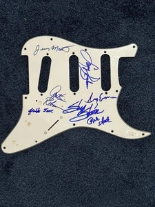Sly Family Stone Signed Strat Guitar X 7 Sly Freddie Rose Cynthia Greg Jerry JSA - Picture 1 of 2