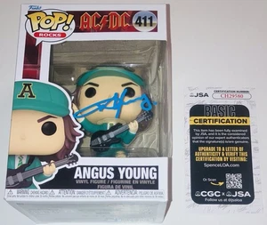FIGURA ANGUS YOUNG FIRMATA AUTOGRAFATA AC/DC FUNKO POP ROCKS #411 JSA COA RARA! - Foto 1 di 3