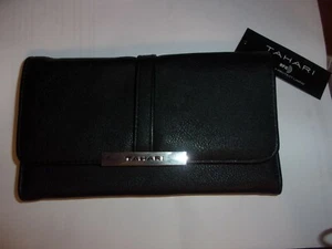 NUEVO CON ETIQUETAS Para mujeres TAHARI Cartera a Presión Triple NEGRA CLUTCH CARTERA PRECIO DE VENTA SUGERIDO POR EL FABRICANTE $60  - Imagen 1 de 3