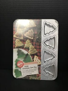 Wilton Petite Christmas Tree 12 Molds Bite Size Pan Contains 12 Molds - Picture 1 of 5