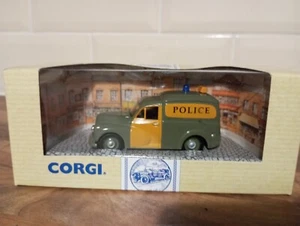 CORGI - MORRIS MINOR 1000 VAN - WILTSHIRE POLICE - 1:43 SCALE MODEL CAR 96855 - Picture 1 of 6