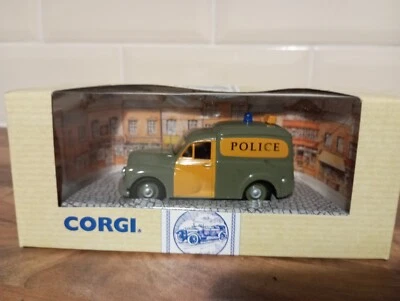 CORGI - MORRIS MINOR 1000 VAN - WILTSHIRE POLICE - 1:43 SCALE MODEL CAR 96855 - Image 1 of 4