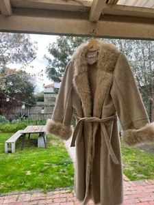 Balmain Overcoat -  Rare - Vintage- Luxury - M11 - Picture 1 of 5