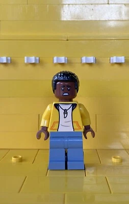 Lego Jurassic World Minifigure: jw075 Darius - Yellow Jacket - Set 76940 - Image 1 of 4