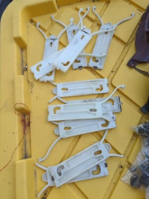 Lote de 5 1980-1990 Chevy Caprice LH guardabarros delantero izquierdo moldura basculante inferior Foto 1 de 3