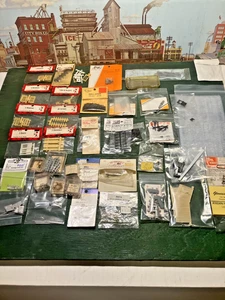 HO SCALE ASSORTED DETAIL PARTS - Picture 1 of 14
