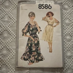 8586 Simplicity Schnittmuster Misses 12 Pullover Bauernkleid ungeschnitten FF - Bild 1 von 4